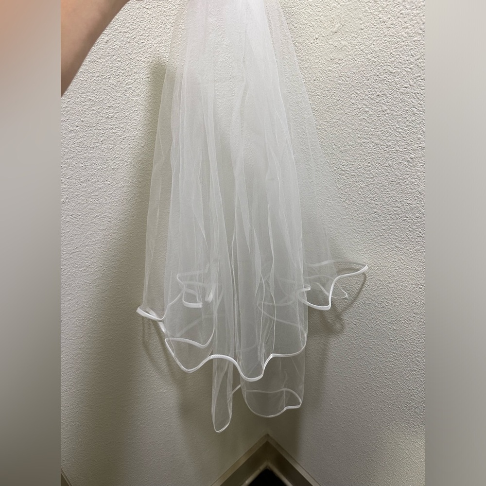 Elbow Length Double Layer Bridal Veil in Bright White